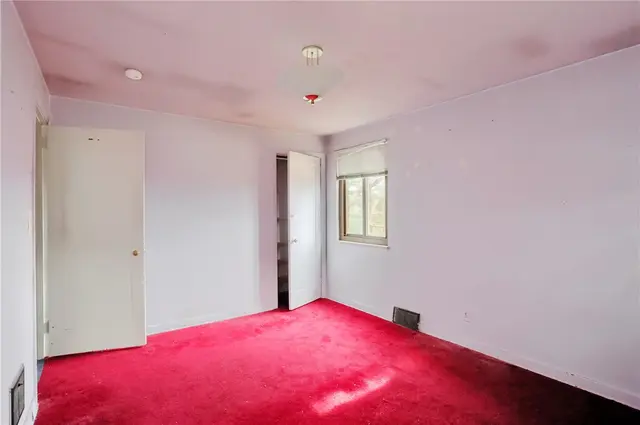 1275 Balmoral Drive gallery image 37