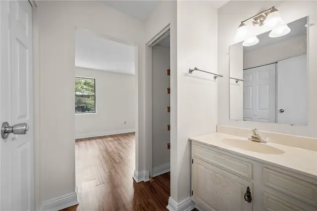 128 Forest Drive gallery image 33