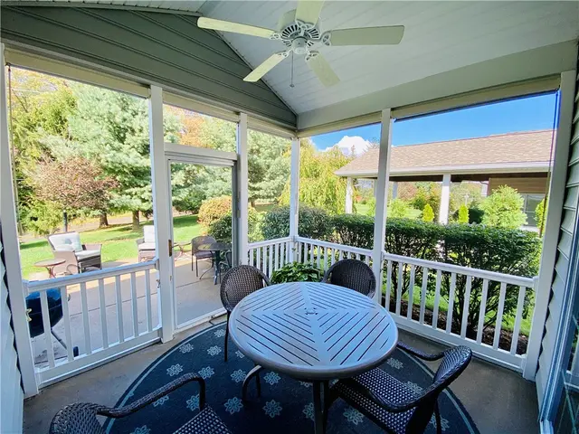 128 Independence Way gallery image 4