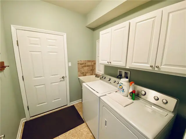 128 Independence Way gallery image 10