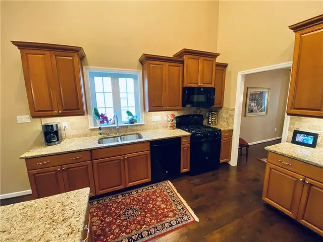128 Independence Way gallery image 14