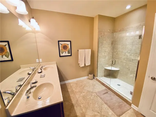 128 Independence Way gallery image 16