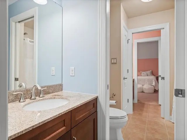 128 Majestic Dr gallery image 3
