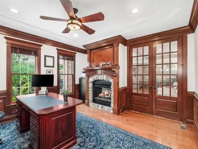128 Majestic Dr gallery image 39