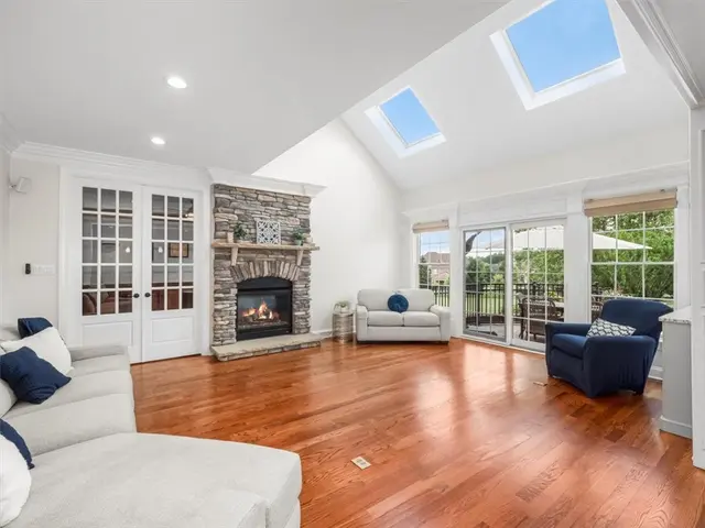 128 Majestic Dr gallery image 50