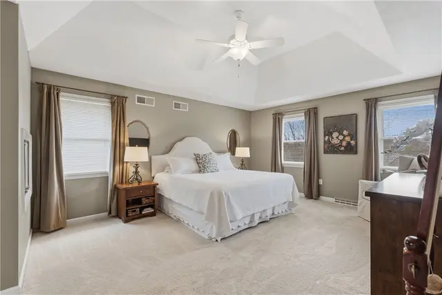 128 Oakview Drive gallery image 23