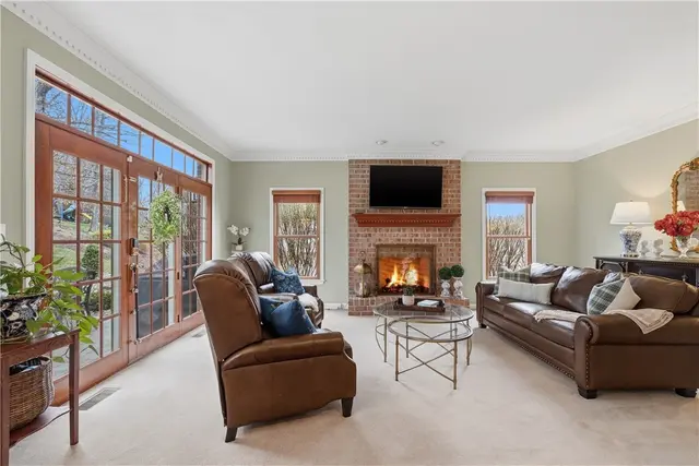 128 Oakview Drive gallery image 25