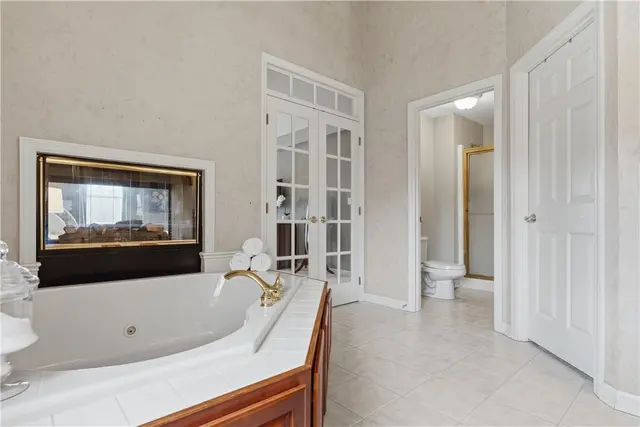 128 Oakview Drive gallery image 36