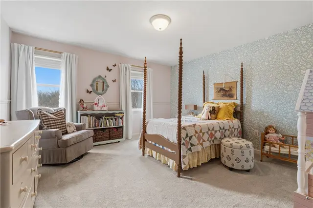 128 Oakview Drive gallery image 40