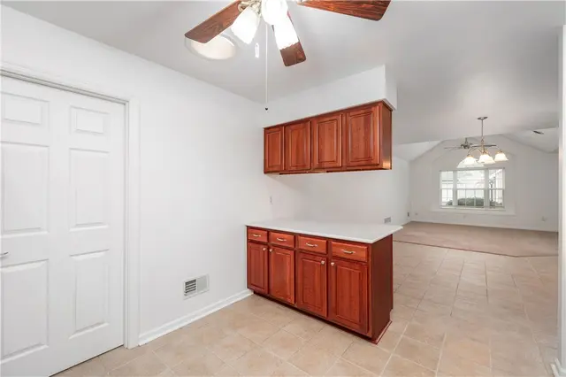128 Rana Lane gallery image 36