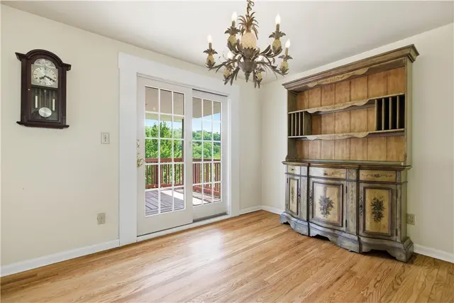 129 Donmor Drive gallery image 6