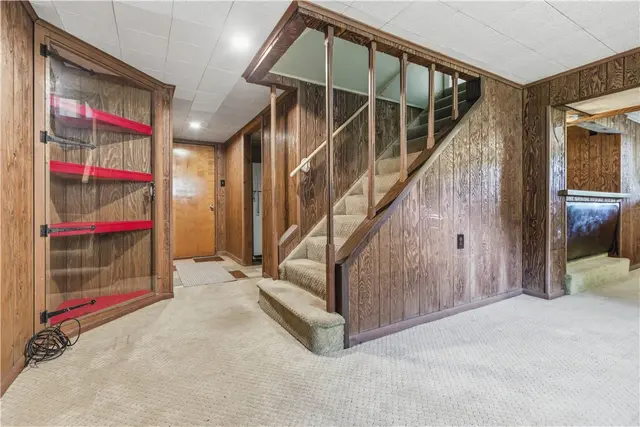 129 Donmor Drive gallery image 14