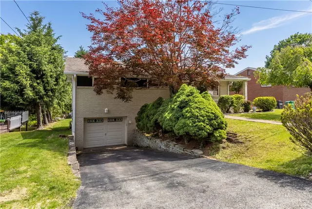 129 Donmor Drive gallery image 19