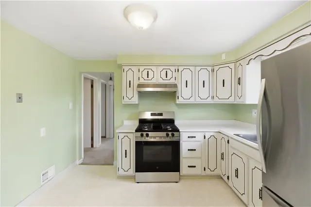 129 Donmor Drive gallery image 20