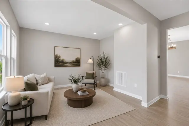 129 Olivia Avenue gallery image 37