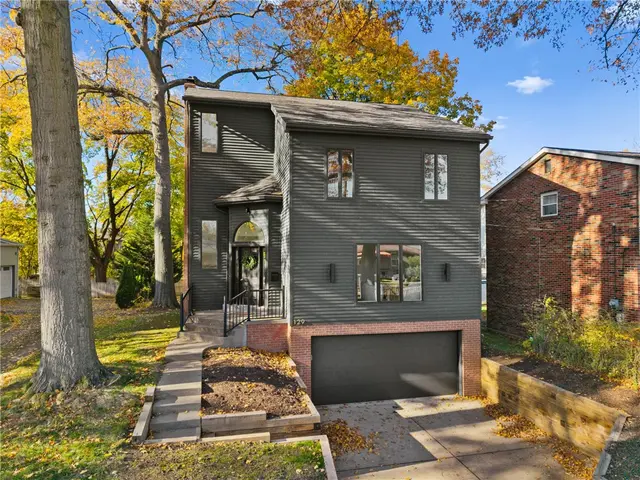 129 River Ave gallery image 25