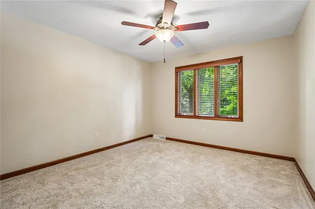 130 Village Dr gallery image 3