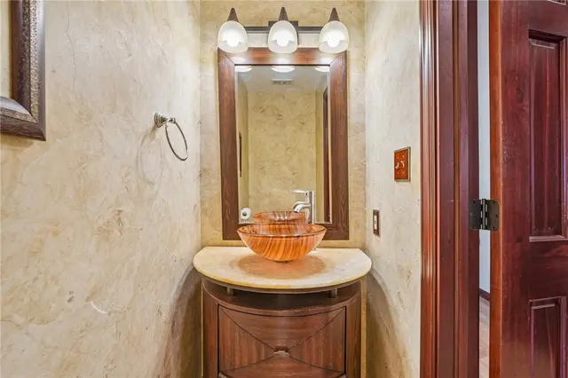 130 Village Dr gallery image 4
