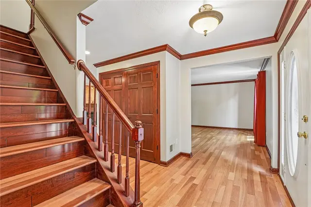 130 Village Dr gallery image 11