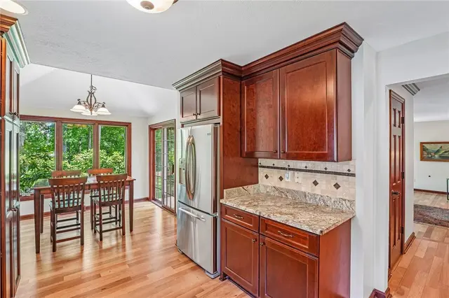 130 Village Dr gallery image 26