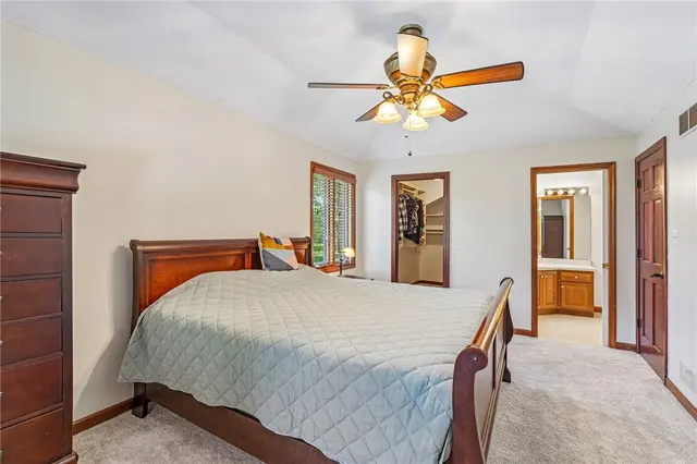 130 Village Dr gallery image 34