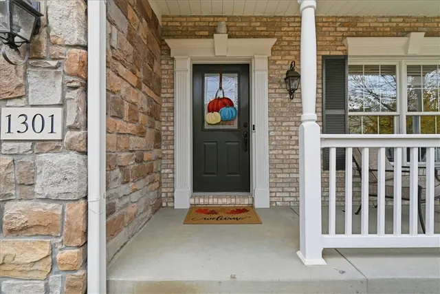 1301 Shinnecock Ct gallery image 32