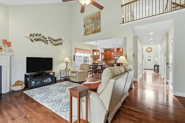 1301 Shinnecock Ct gallery image 33
