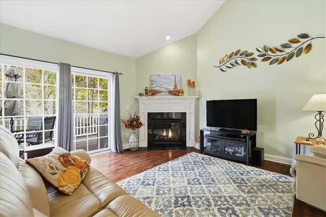 1301 Shinnecock Ct gallery image 38