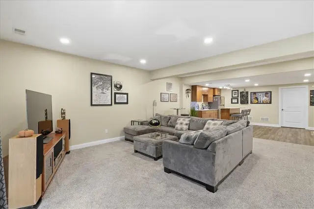1301 Shinnecock Ct gallery image 39
