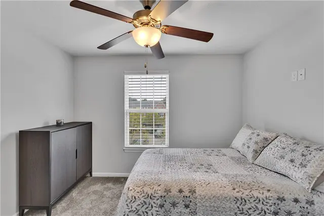 1304 Pointe View Dr gallery image 6