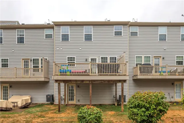 1304 Pointe View Dr gallery image 7