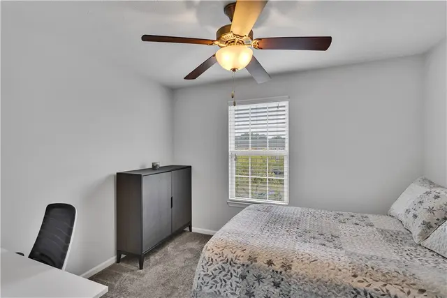 1304 Pointe View Dr gallery image 8