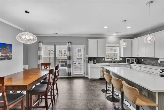 1304 Pointe View Dr gallery image 25