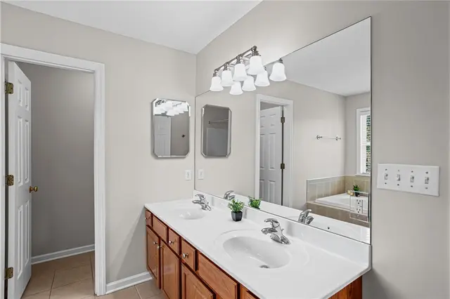 1305 Rosem Court gallery image 6