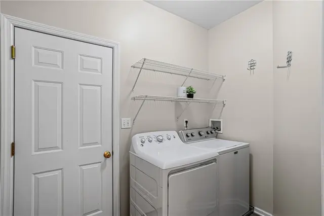 1305 Rosem Court gallery image 43