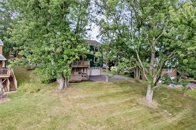 1309 Heather Heights Dr gallery image 8