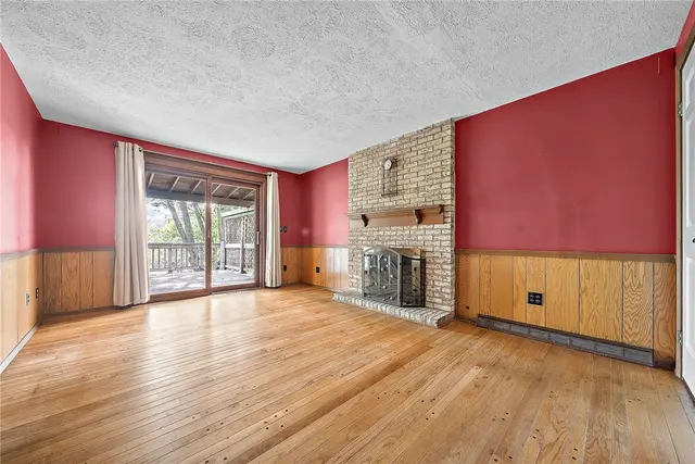1309 Heather Heights Dr gallery image 13