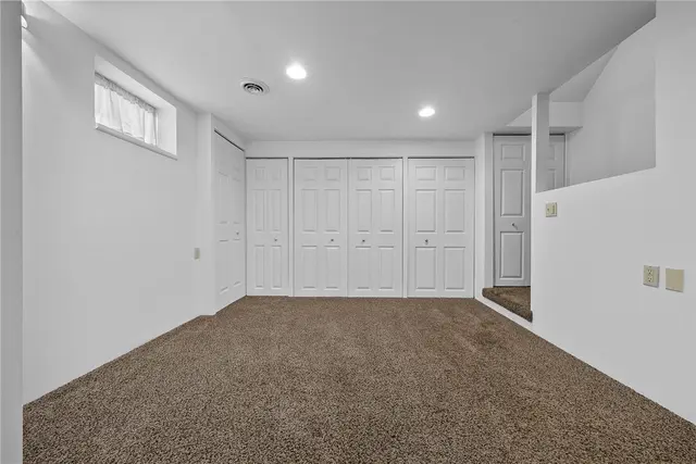 1309 Heather Heights Dr gallery image 14