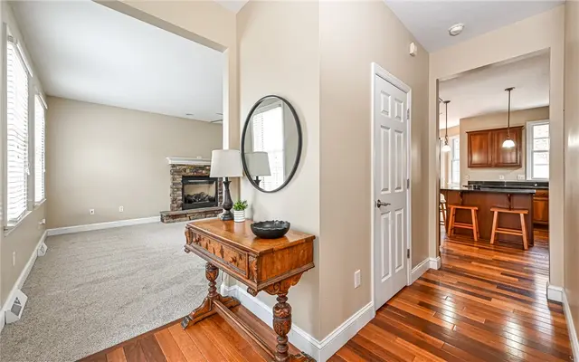 131 Glen Ln gallery image 4