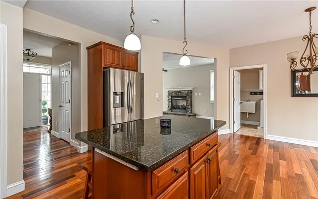 131 Glen Ln gallery image 13