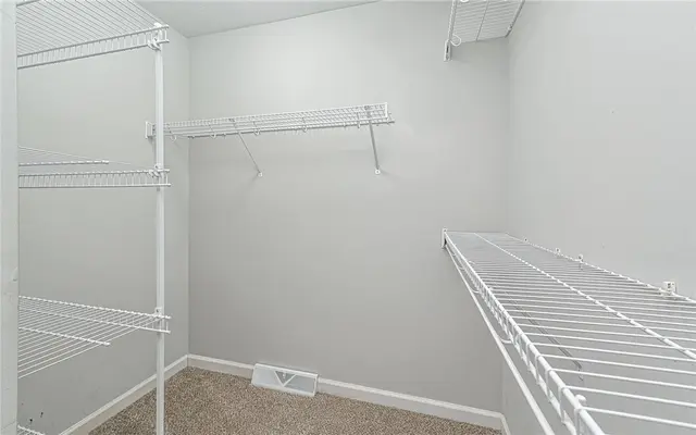 131 Glen Ln gallery image 18