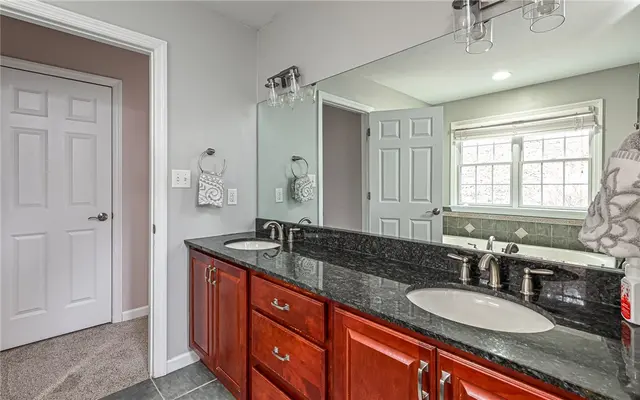 131 Glen Ln gallery image 20