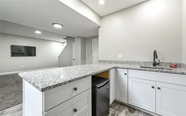 131 Glen Ln gallery image 29