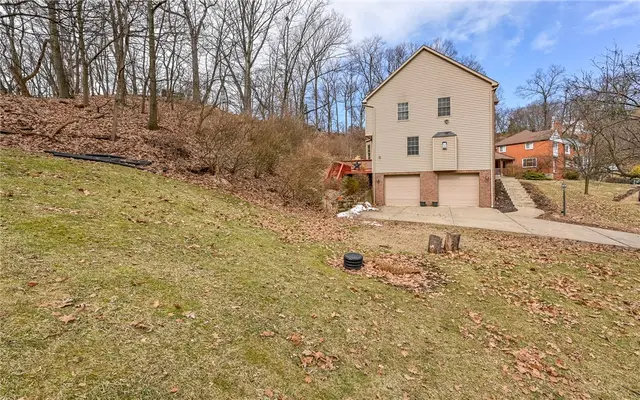 131 Glen Ln gallery image 33