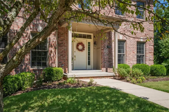 131 Greenbriar Drive gallery image 8