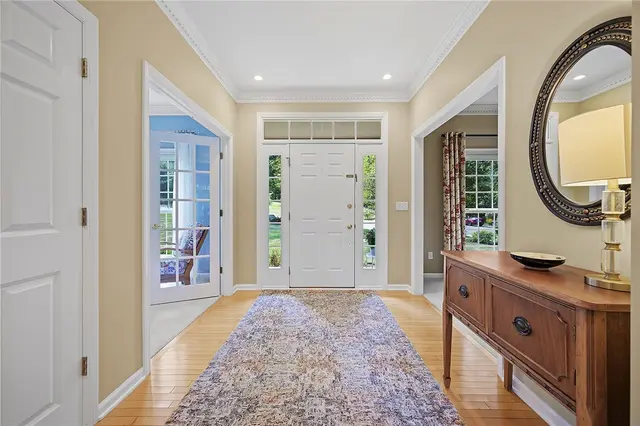 131 Greenbriar Drive gallery image 14