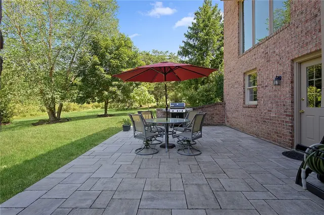 131 Greenbriar Drive gallery image 24