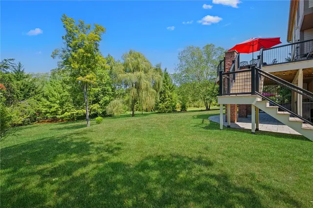 131 Greenbriar Drive gallery image 30