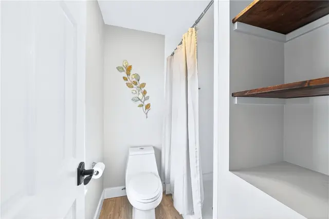 131 Walcott Dr gallery image 28
