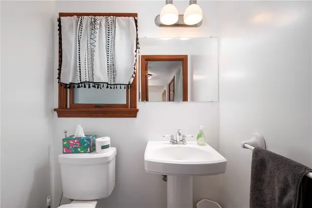 131 Windgate Dr gallery image 2